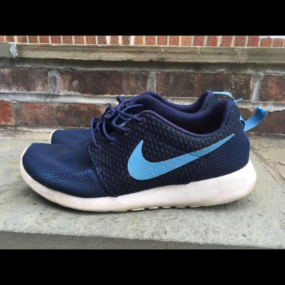 MENS NAVY BLUE NIKE ROSHE RUNS